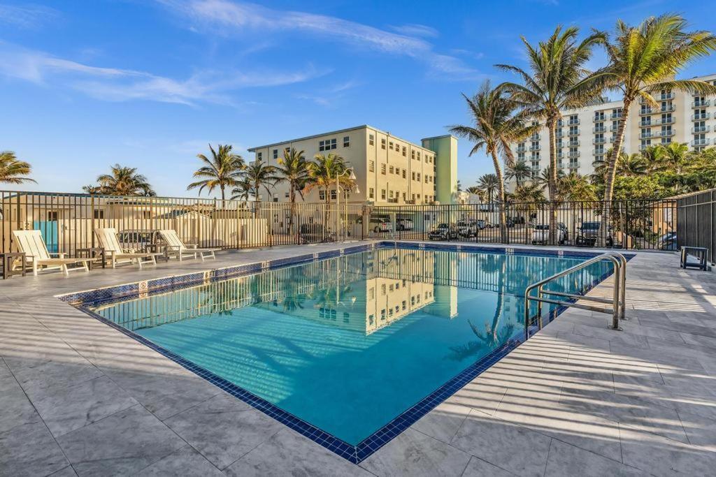 Beachfront & Pool Near Marriott Hollywood Beach Zewnętrze zdjęcie